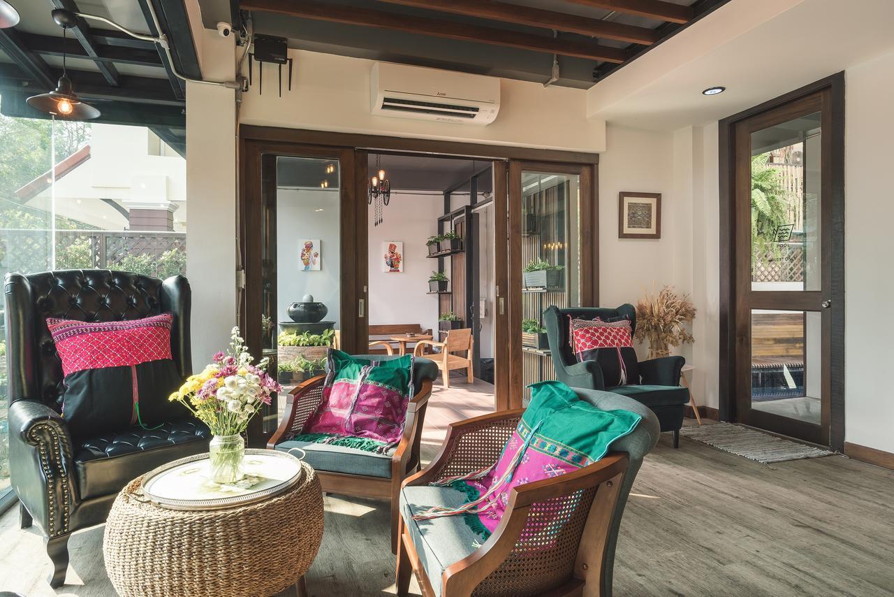 33 Poshtel (Adults Only) Otel Chiang Mai Dış mekan fotoğraf