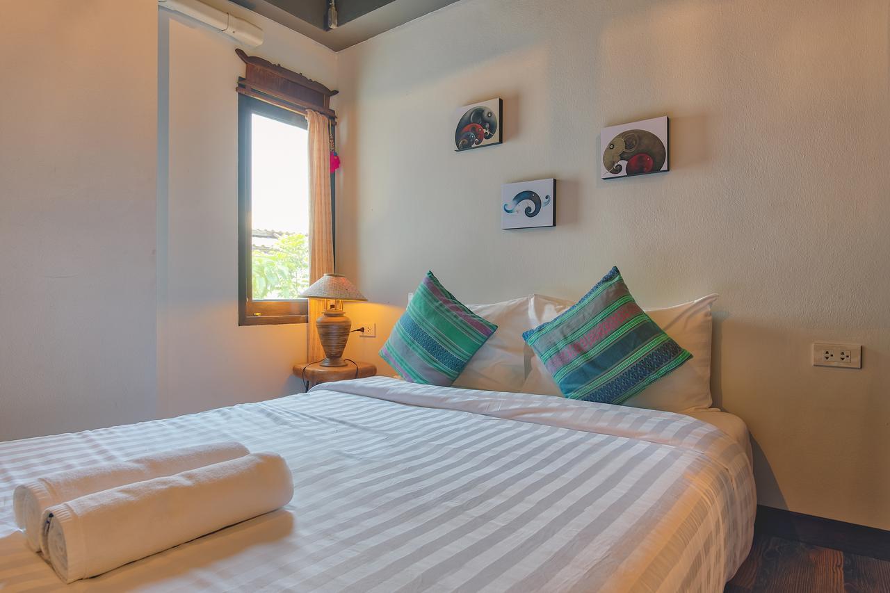 33 Poshtel (Adults Only) Otel Chiang Mai Dış mekan fotoğraf