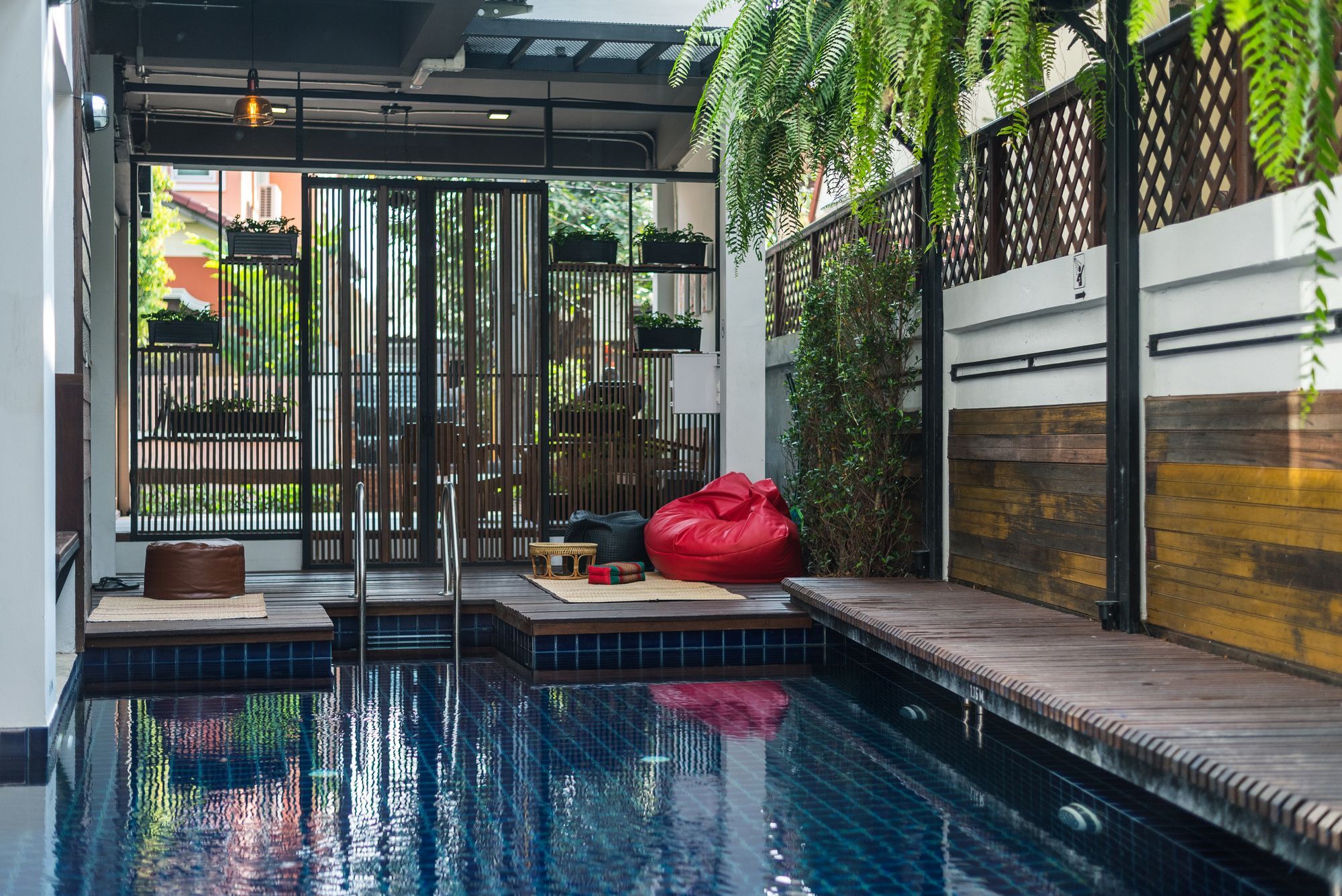 33 Poshtel (Adults Only) Otel Chiang Mai Dış mekan fotoğraf
