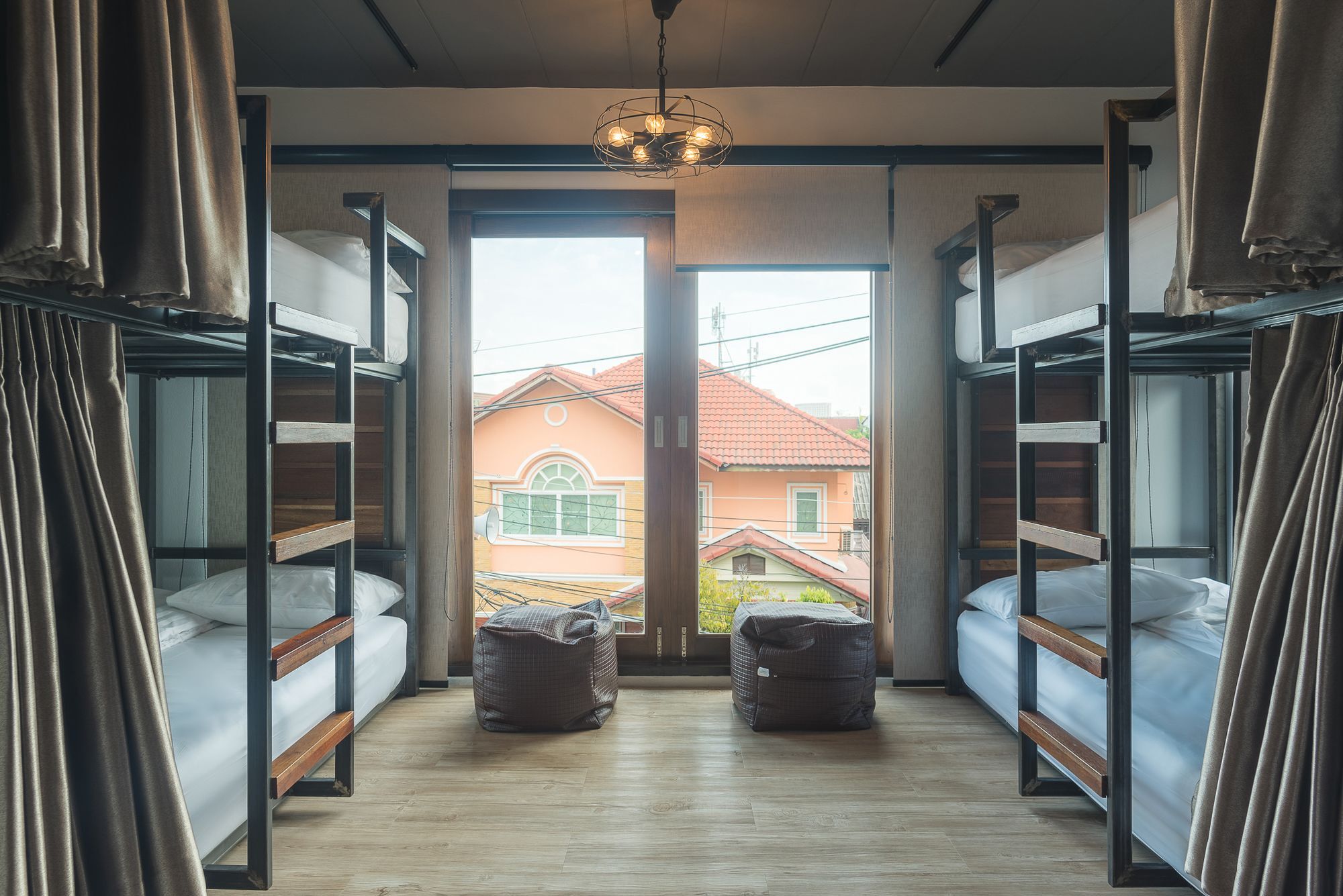 33 Poshtel (Adults Only) Otel Chiang Mai Dış mekan fotoğraf