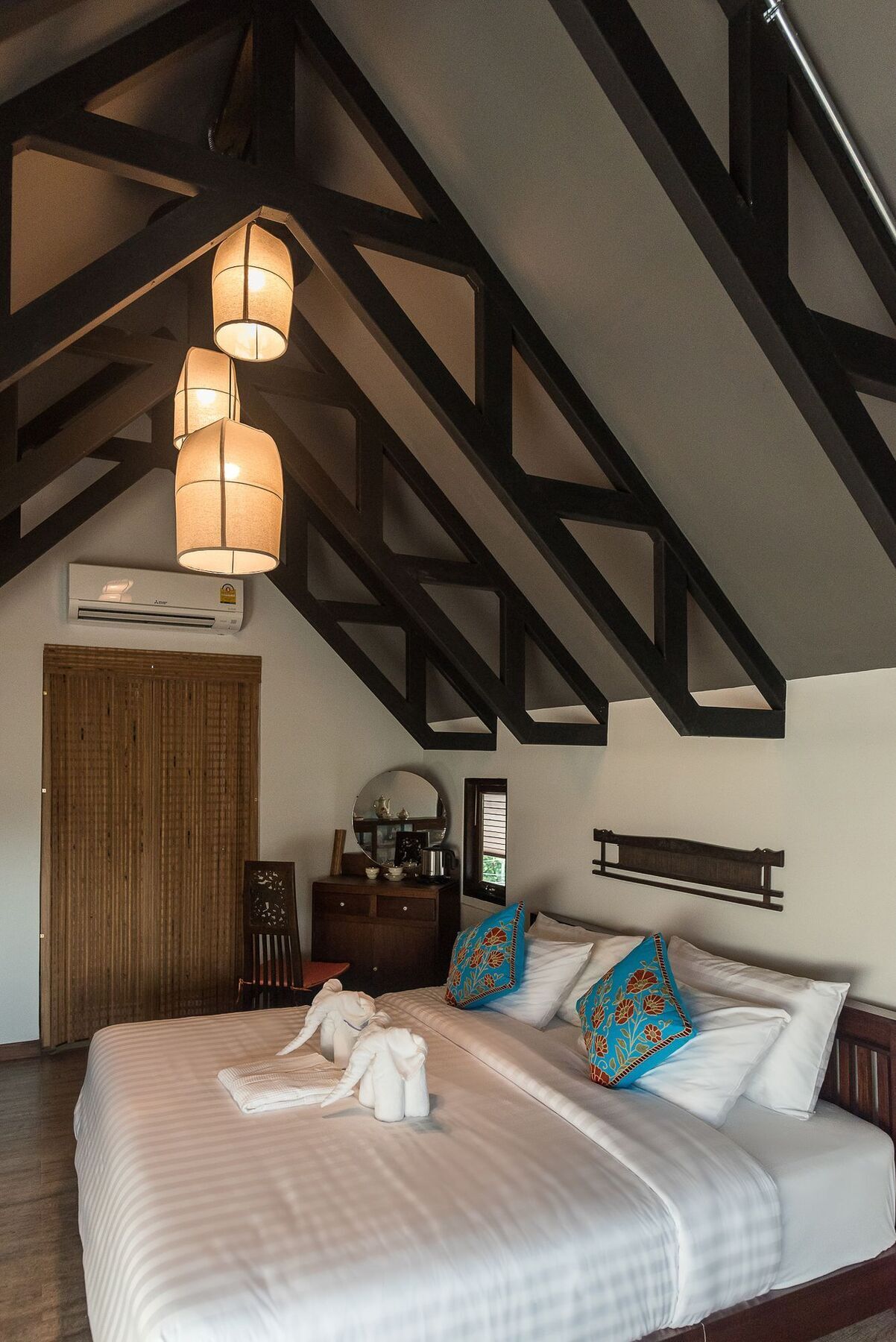33 Poshtel (Adults Only) Otel Chiang Mai Dış mekan fotoğraf